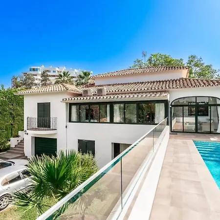 Beautiful 3 Bedroom In * 마르베야