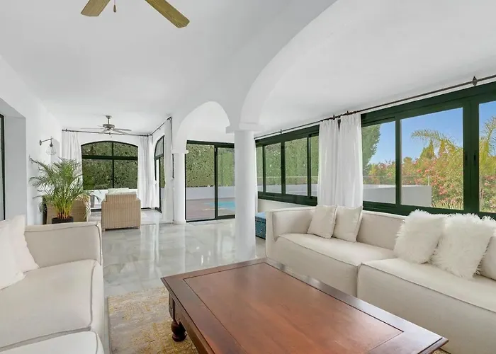 Beautiful 3 Bedroom In Vila
