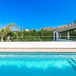 Villa Beautiful 3 Bedroom In Marbella