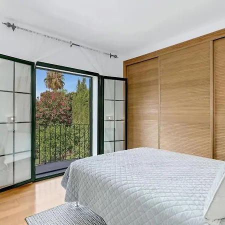 Beautiful 3 Bedroom In Vila